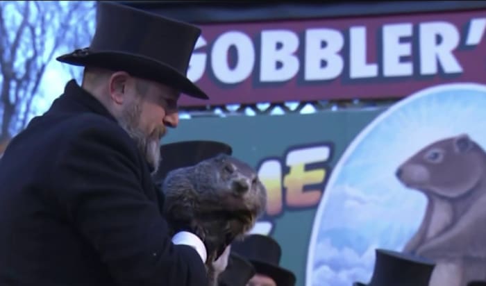 Punxsutawney Phil predicts 6 more weeks of winter